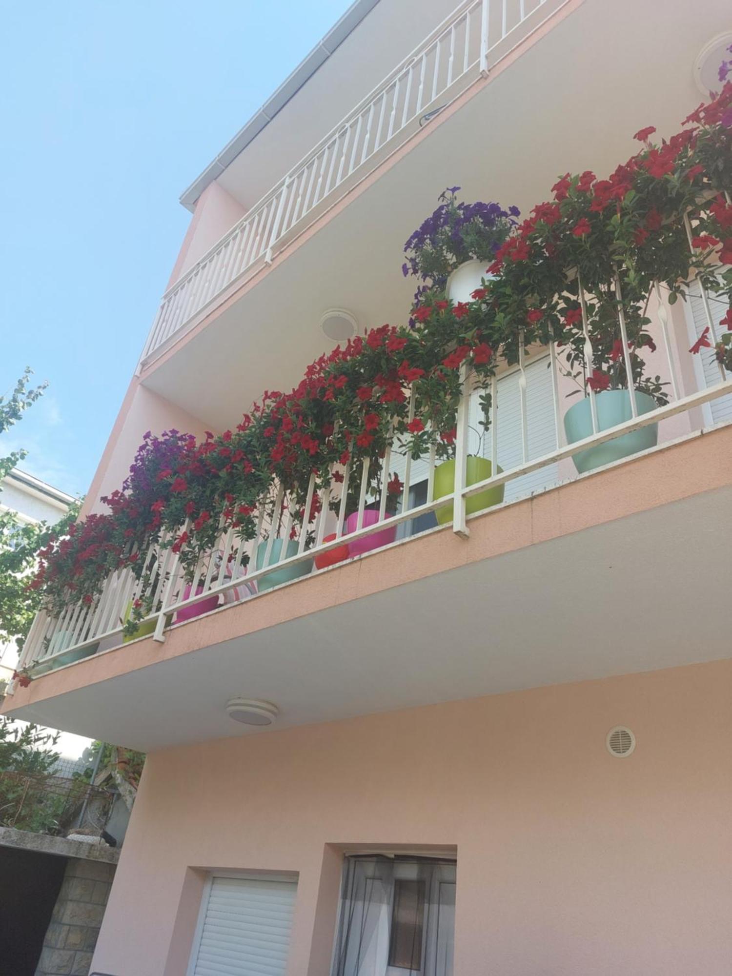 Apartments Dora โตรกีร์ ภายนอก รูปภาพ
